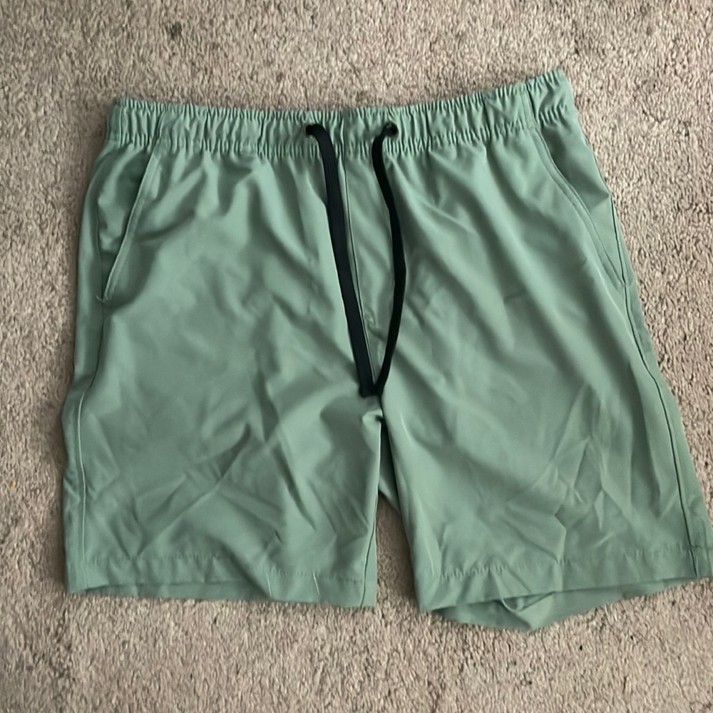 Lightweight men's shorts